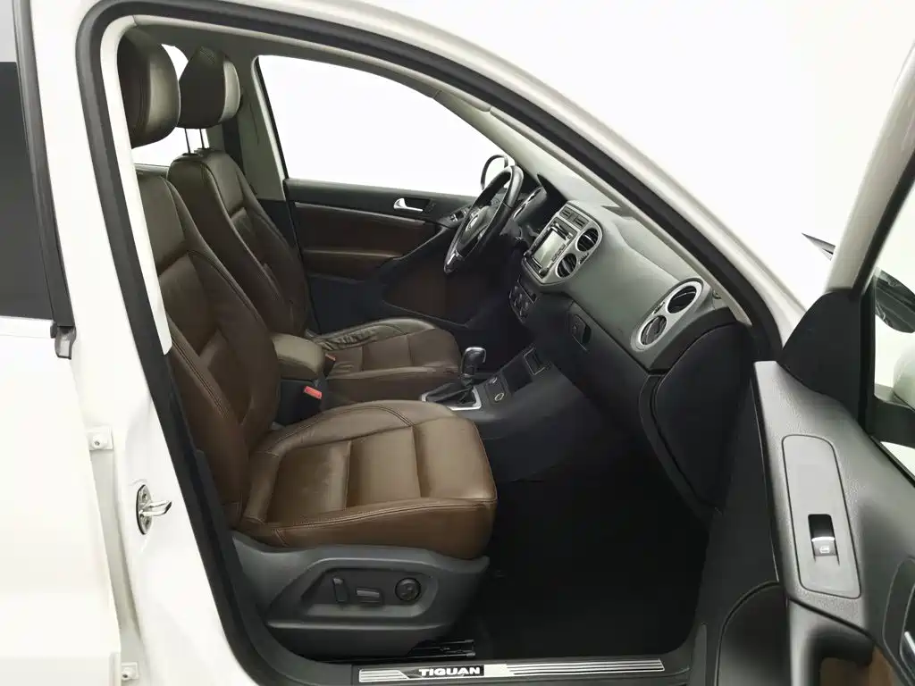 Volkswagen Tiguan 2015 — фото 23