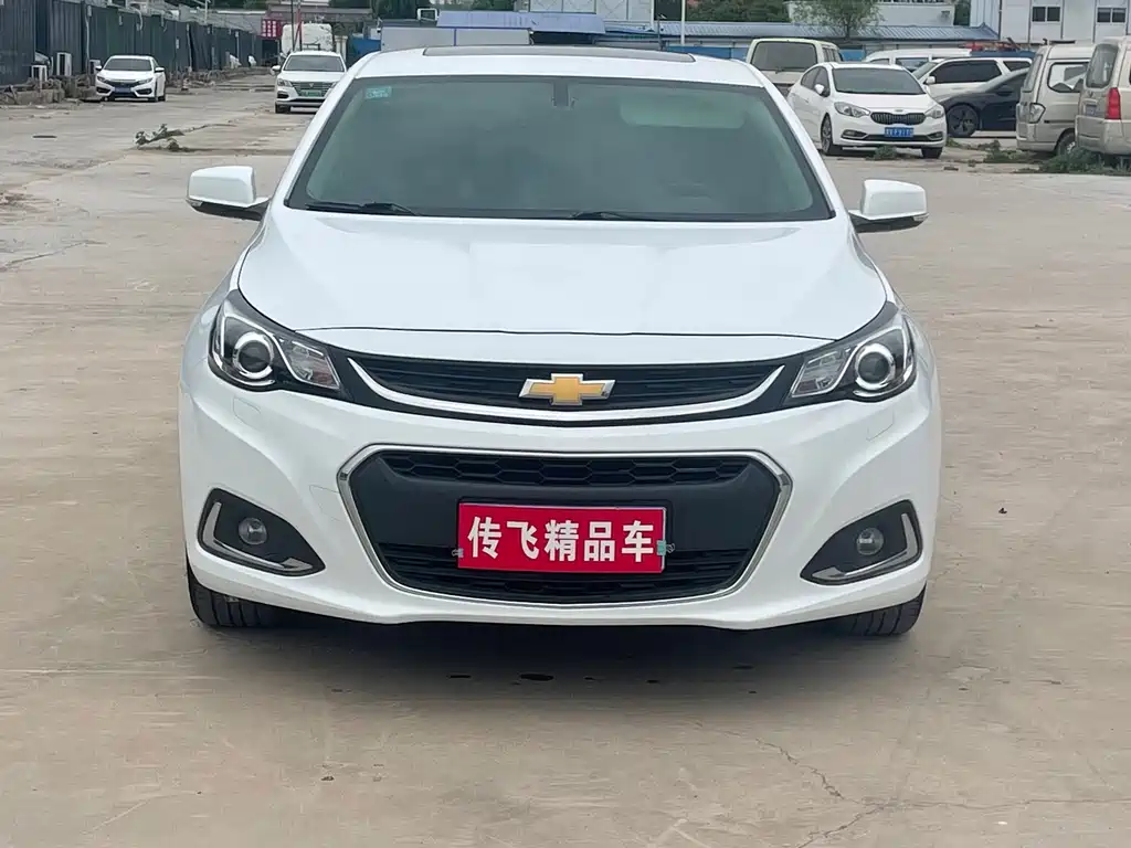 Chevrolet Malibu 2018 — фото 1