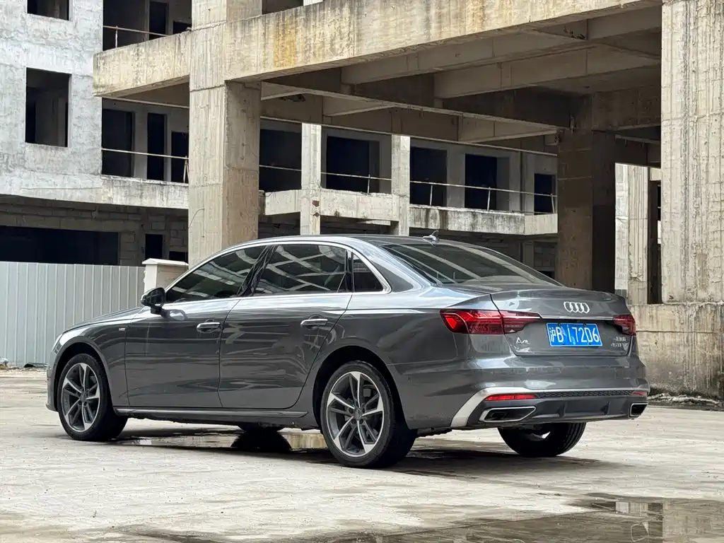 Audi A4L 2021 — фото 7