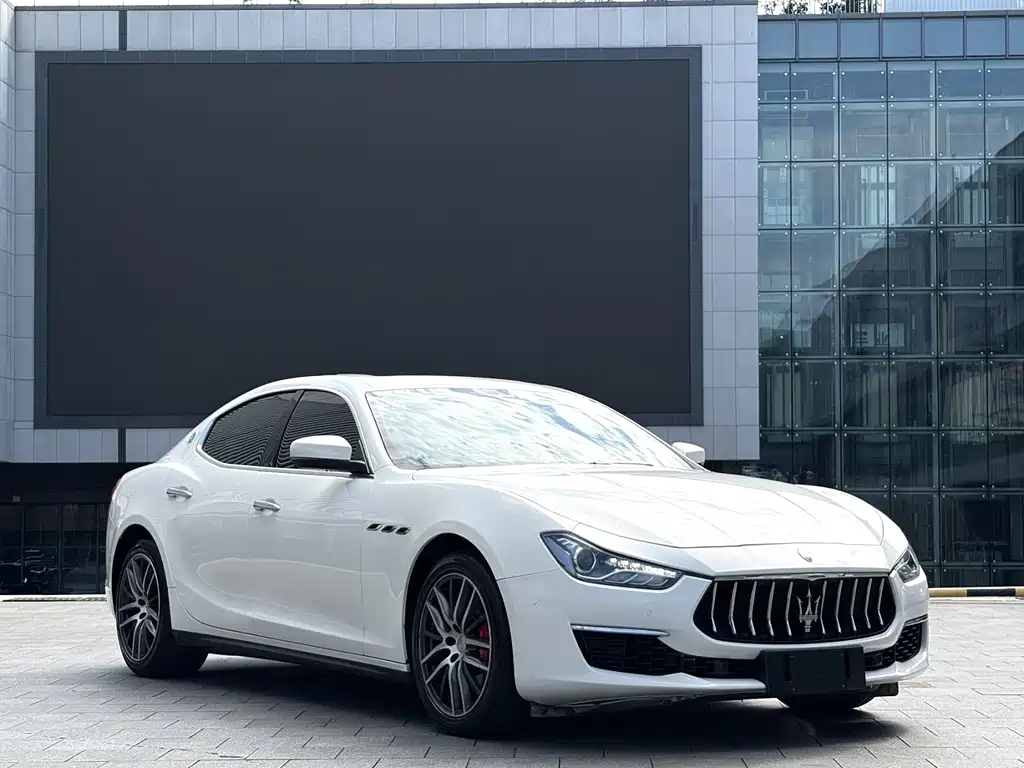 Maserati Ghibli 2019 — фото 3