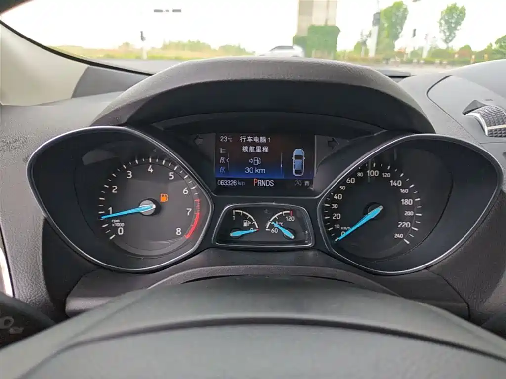 Ford Kuga 2018 — фото 12