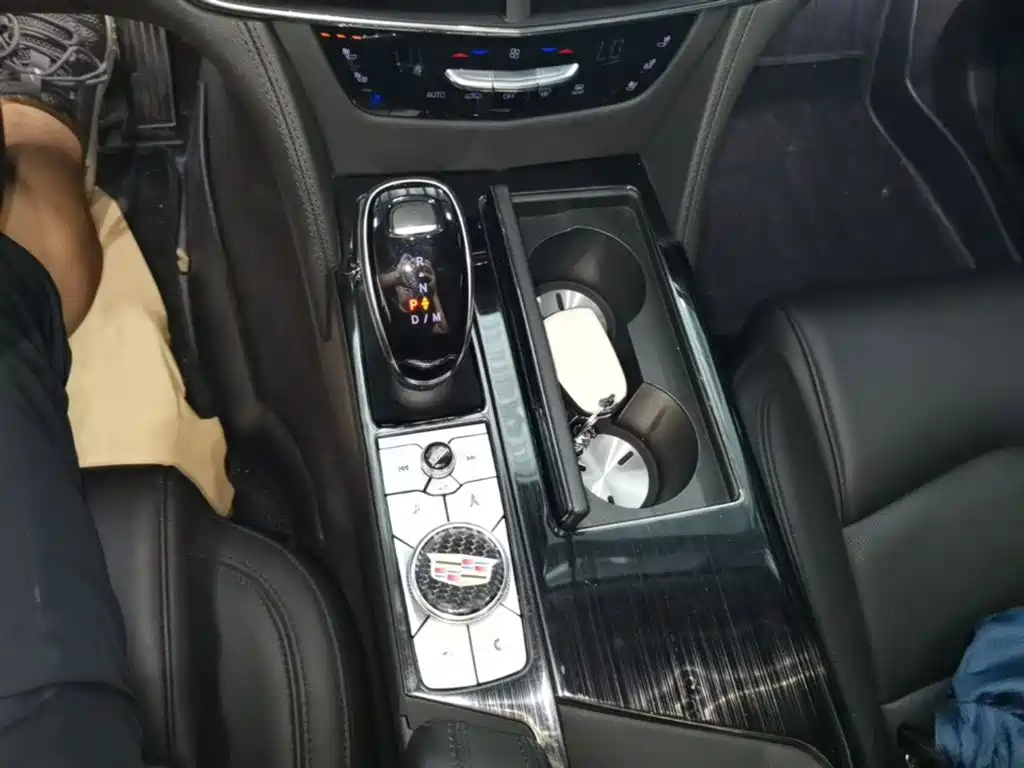 Cadillac CT6 2021 — фото 14