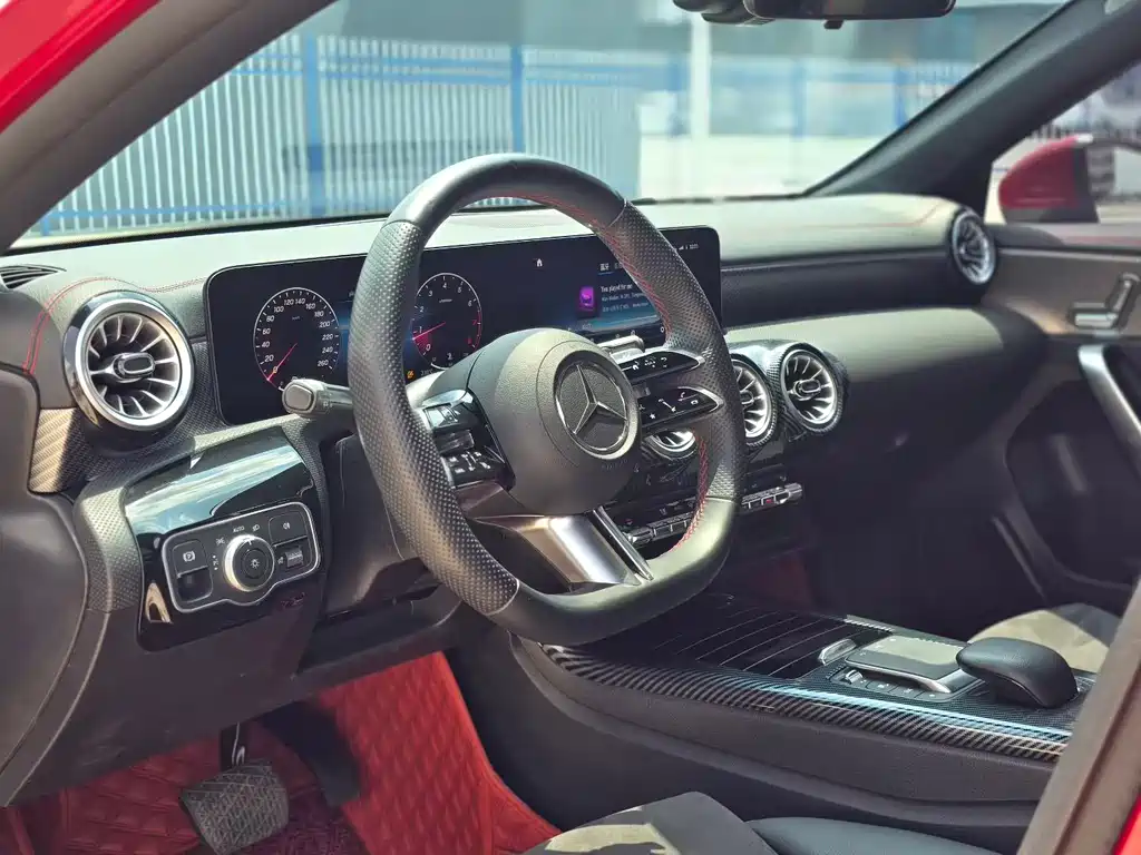Mercedes-Benz A-Class 2023 — фото 7