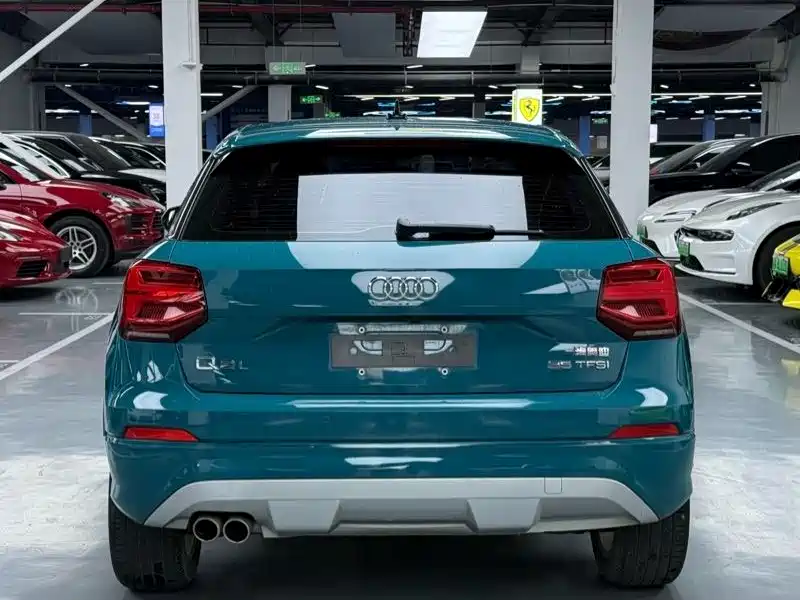 Audi Q2L 2019 — фото 10