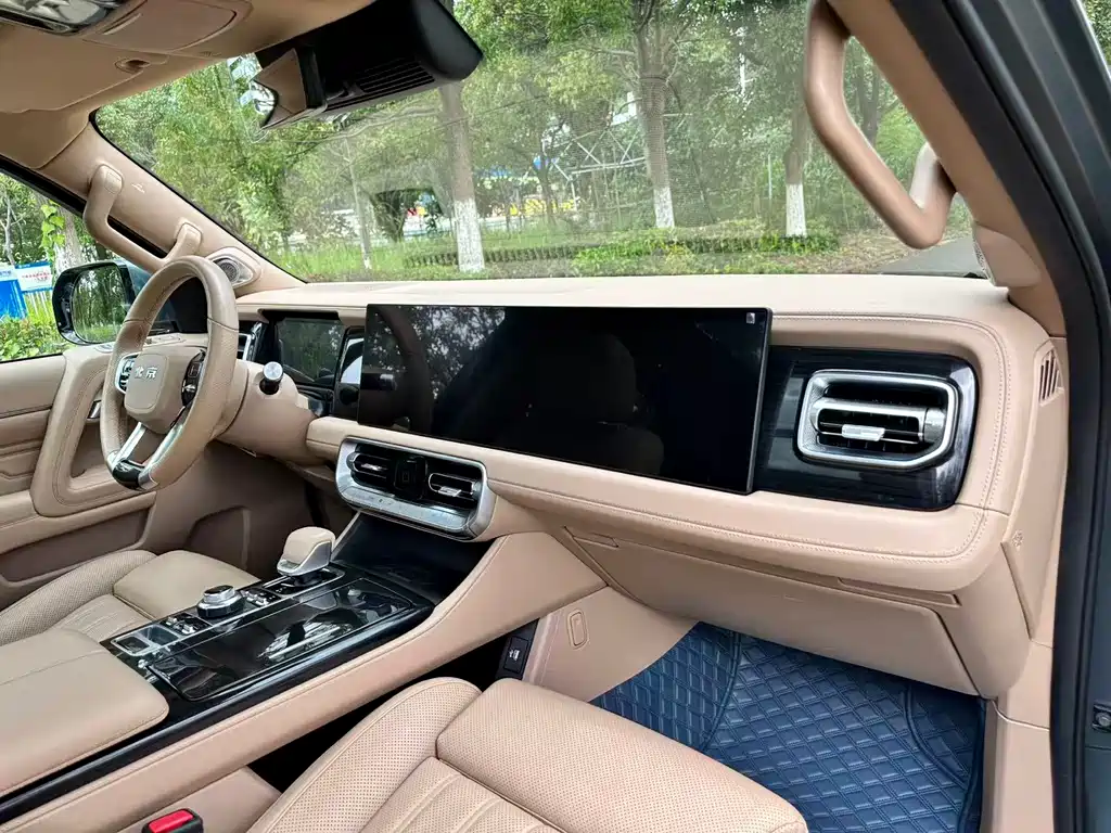 BAIC BJ60 Extended Range 2024 — фото 19