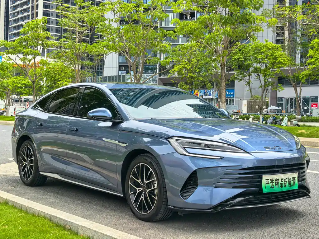 BYD Seal 07 DM-i 2024 — фото 3