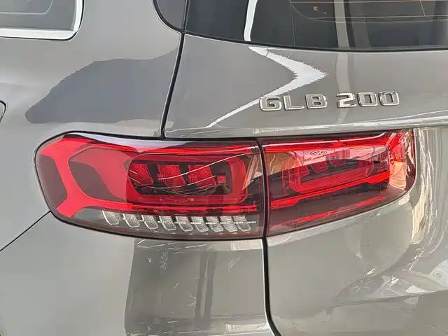Mercedes-Benz GLB 2024 — фото 20