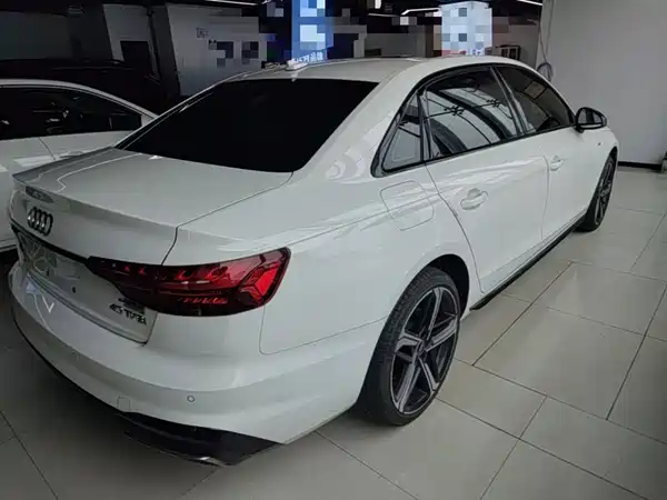 Audi A4L 2024