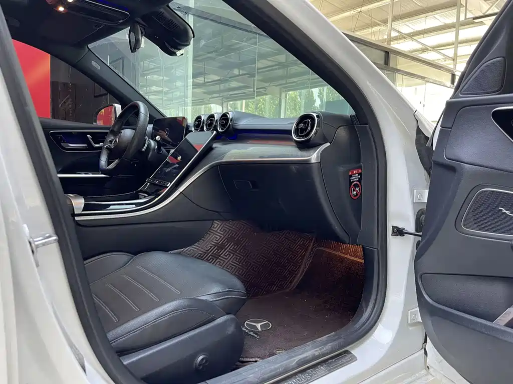 Mercedes-Benz C-Class 2022 — фото 12