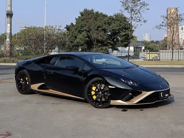 Lamborghini Huracan 2021