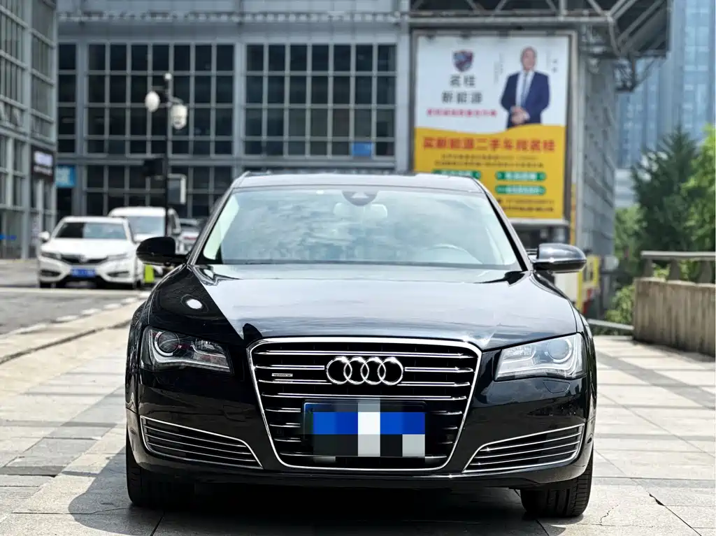 Audi A8 2014 — фото 2