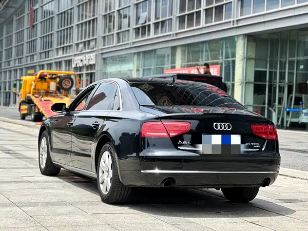 Audi A8 2014