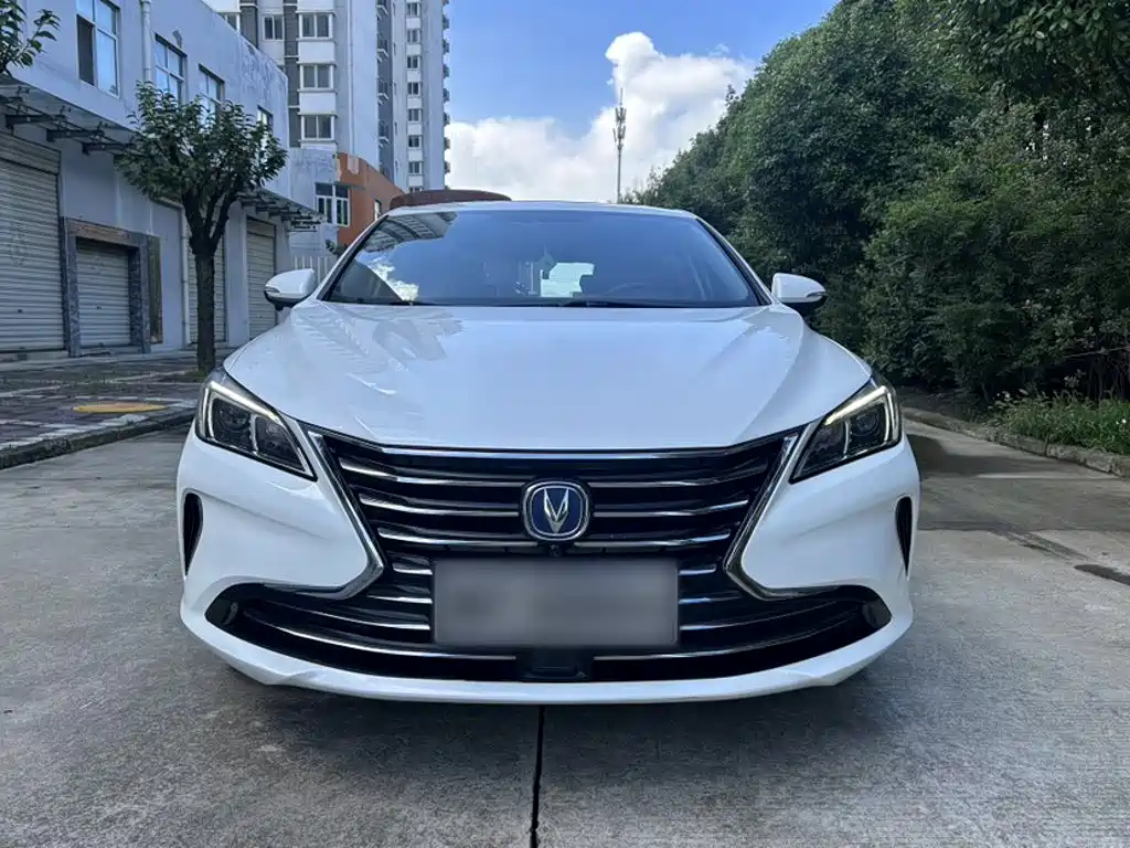 Changan Eado XT 2018 — фото 6