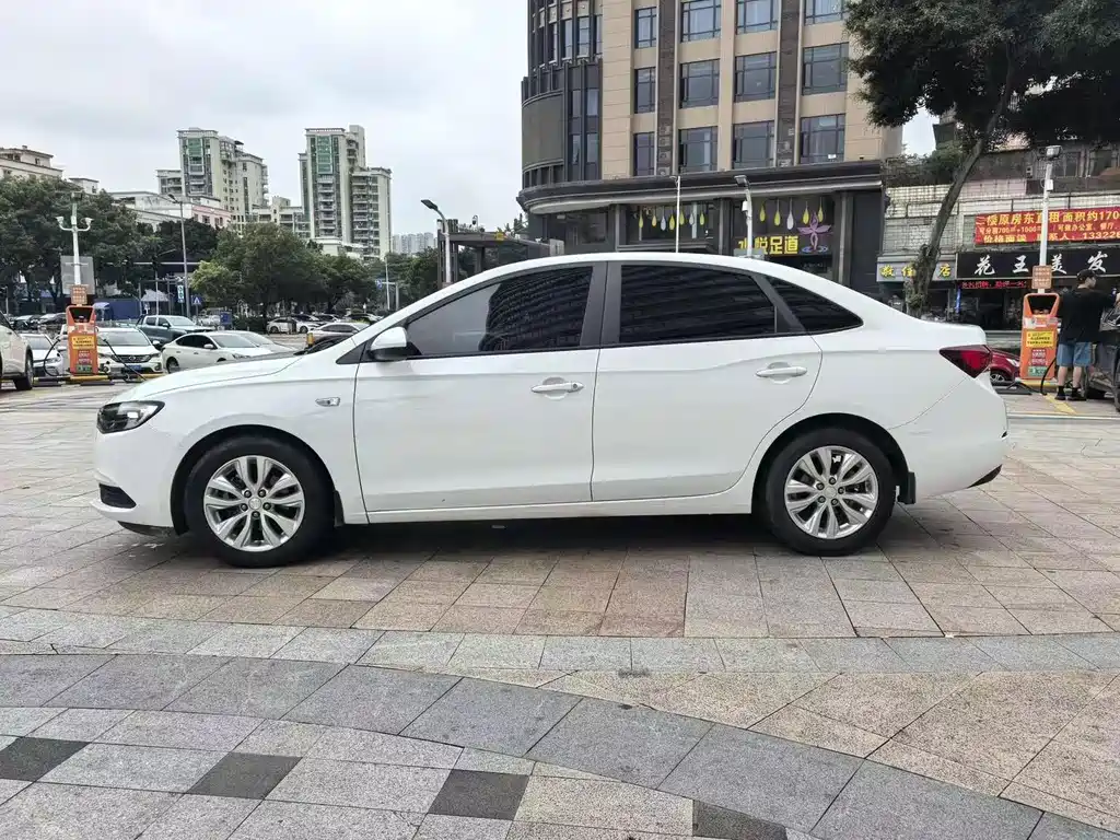 Buick Excelle GT 2022 — фото 10