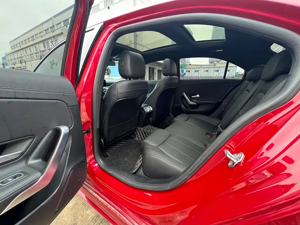 Mercedes-Benz A-Class 2021 — фото 9