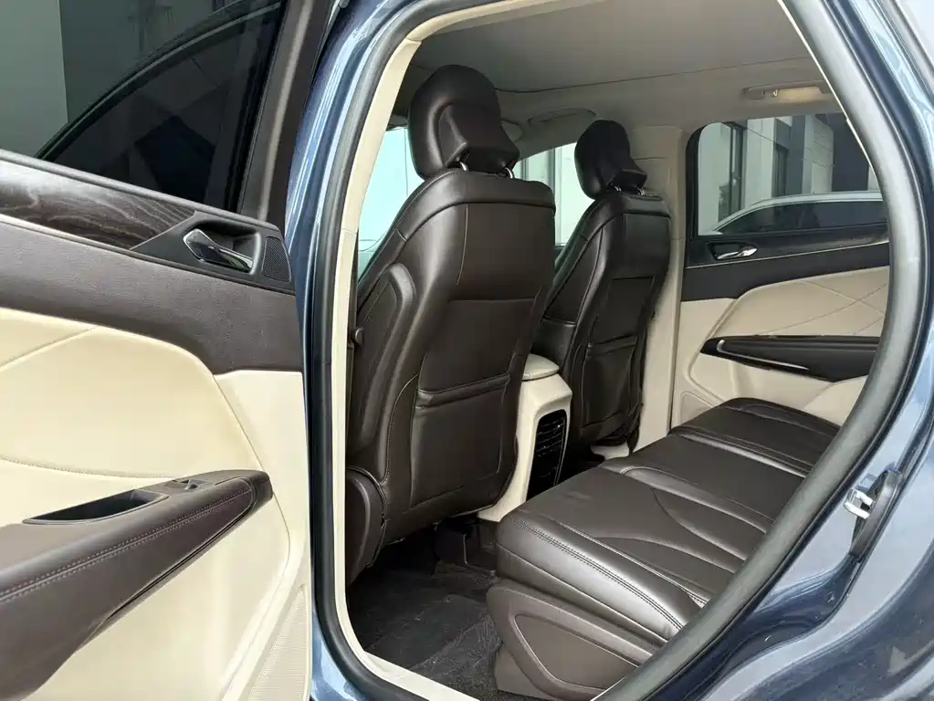 Lincoln MKC 2019 — фото 5