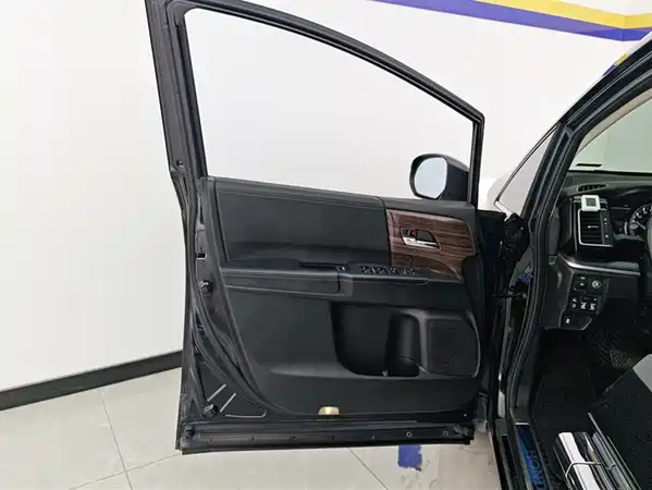 Honda Elysion 2016