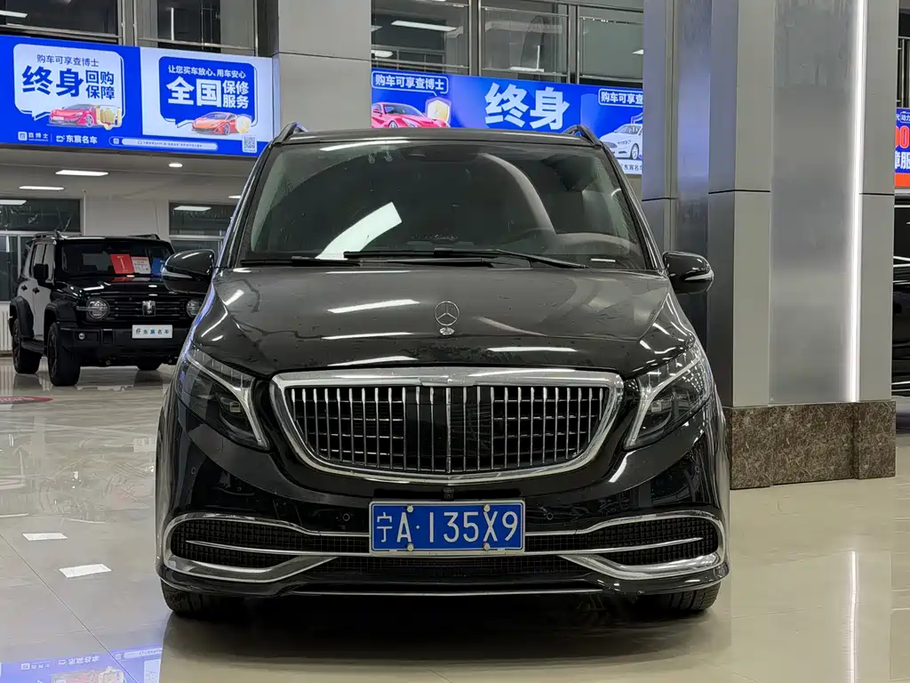 Mercedes-Benz V-Class 2023 — фото 2