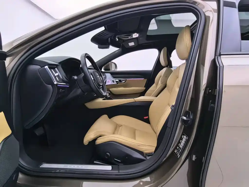 Volvo V90 2017 — фото 19