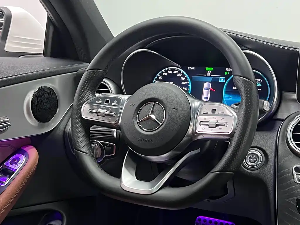 Mercedes-Benz C-Class 2019 — фото 23