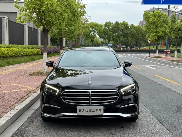 Mercedes-Benz E-Class 2022