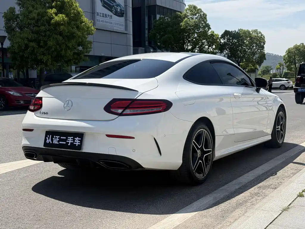 Mercedes-Benz C-Class 2023 — фото 7
