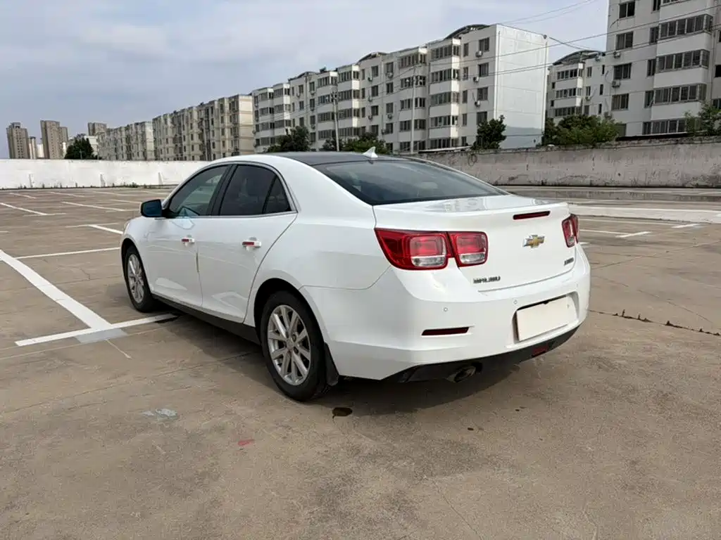 Chevrolet Malibu 2016 — фото 11