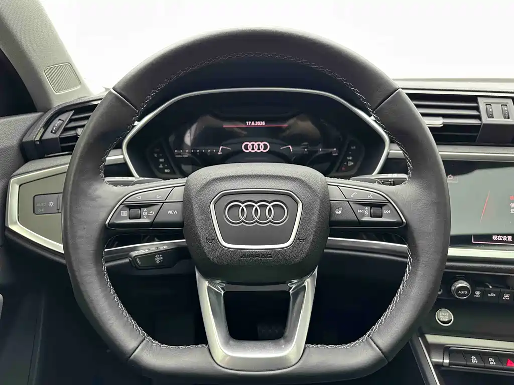 Audi Q3 2022 — фото 18
