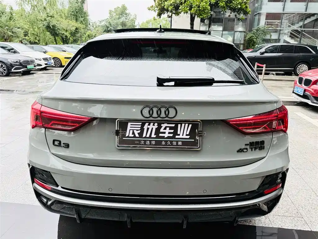 Audi Q3 Sportback 2024 — фото 8