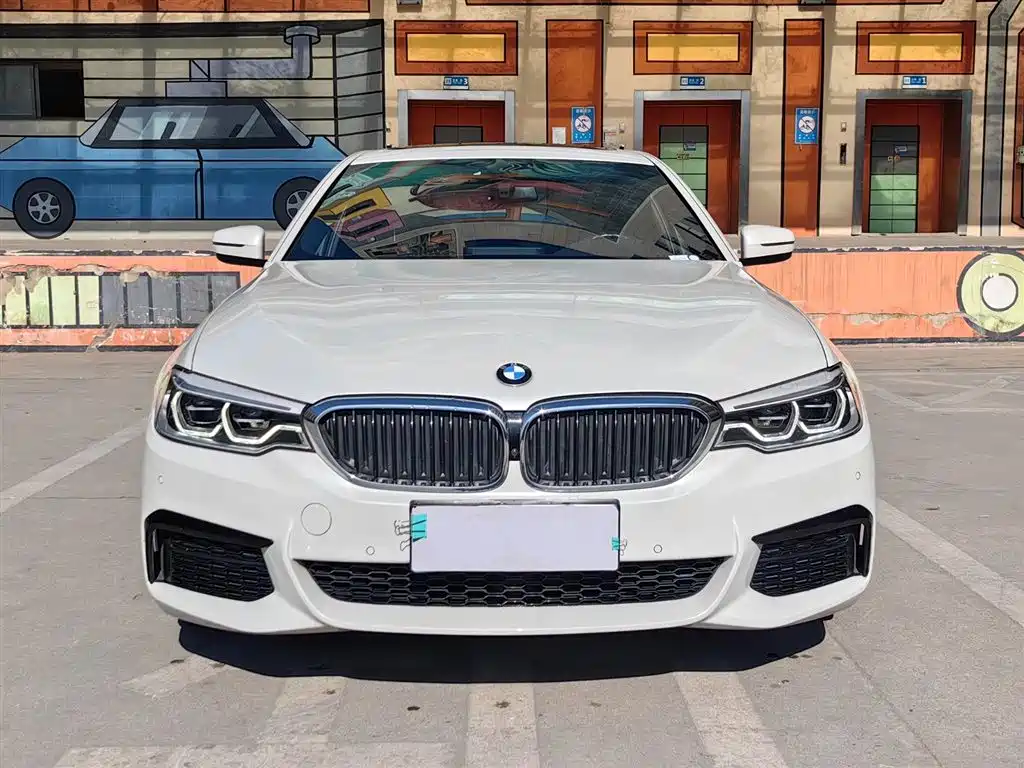 BMW 5 Series 2020 — фото 2