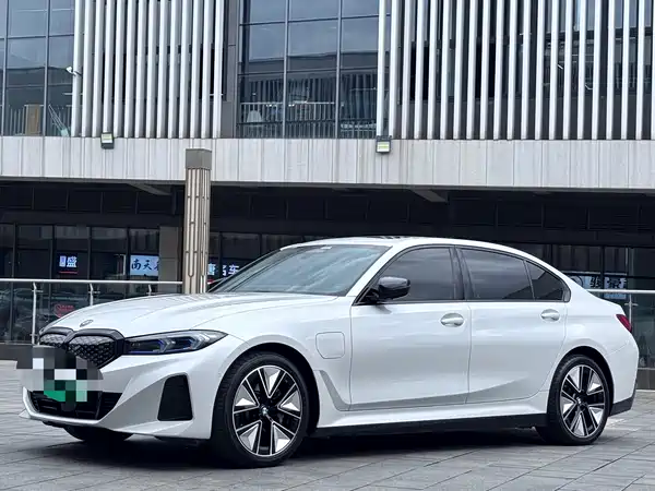 BMW i3 2024