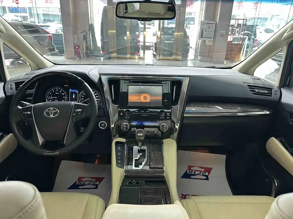 Toyota Alphard 2019 — фото 9