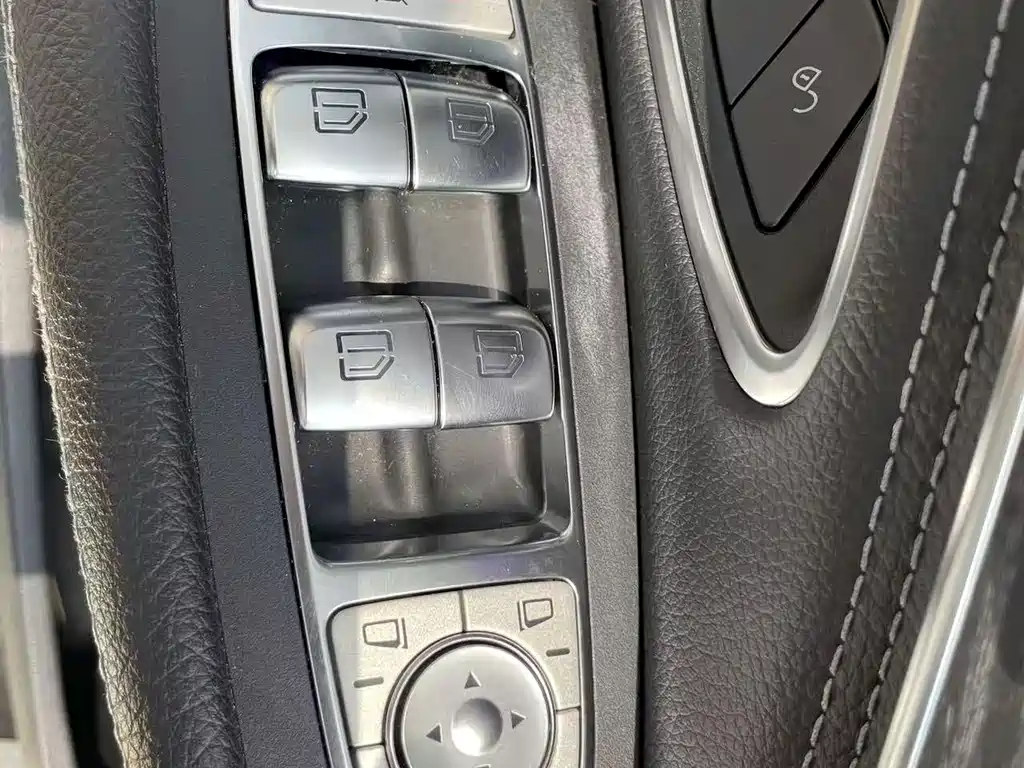 Mercedes-Benz C-Class 2020 — фото 16