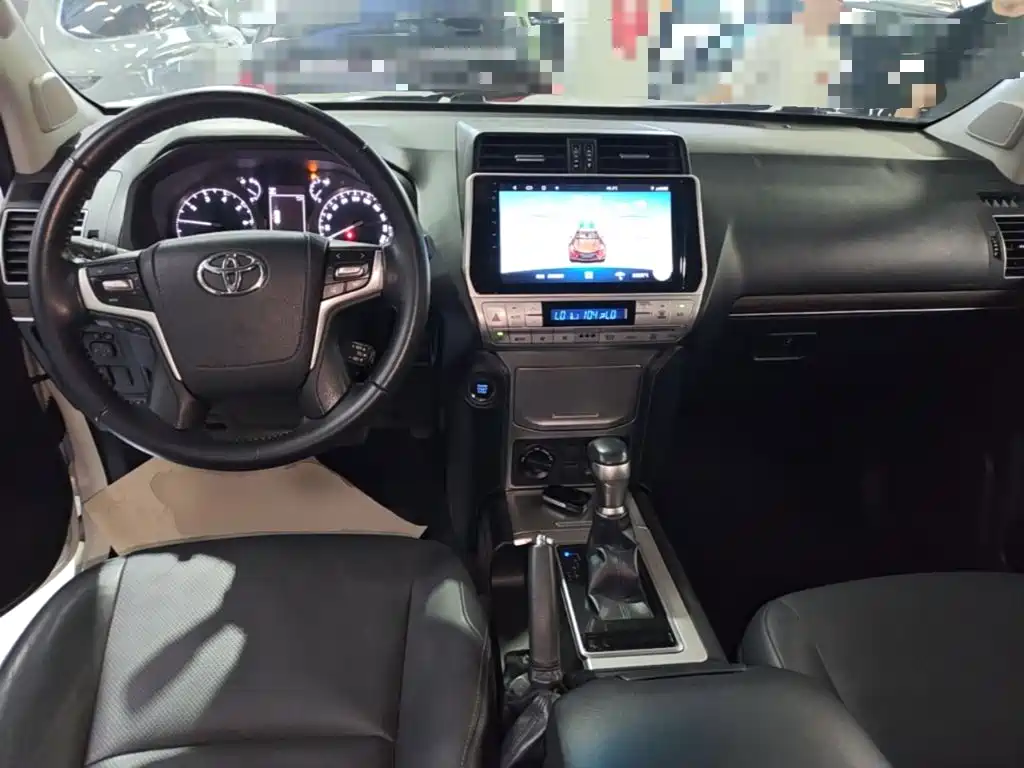 Toyota Prado 2018 — фото 10