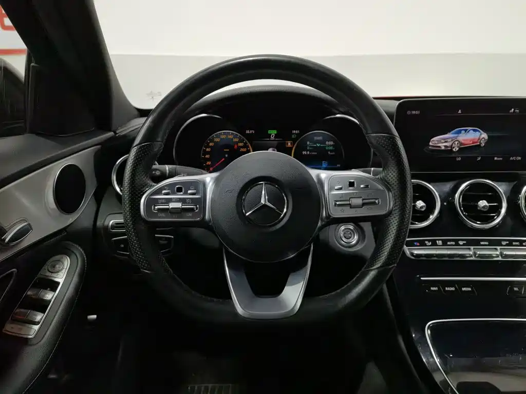 Mercedes-Benz C-Class 2019 — фото 11