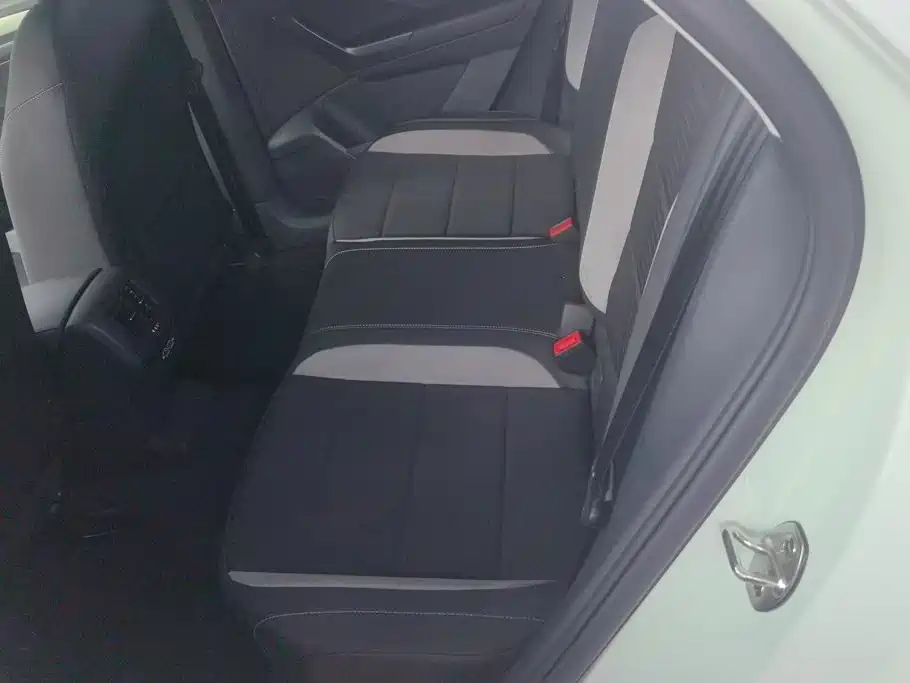 Volkswagen T-Roc 2019 — фото 11
