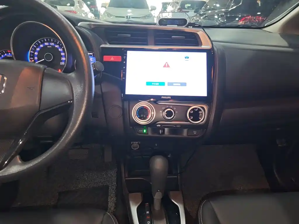 Honda Fit 2016 — фото 13