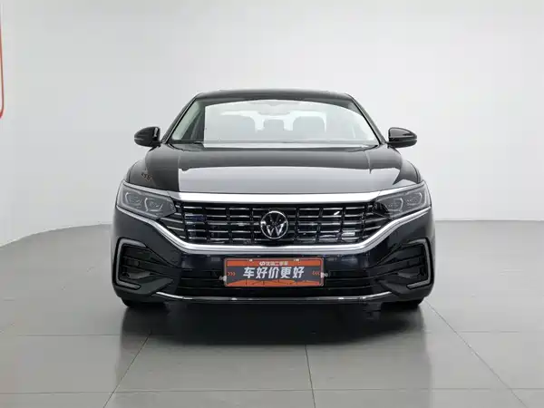 Volkswagen Passat Plug-In Hybrid 2024