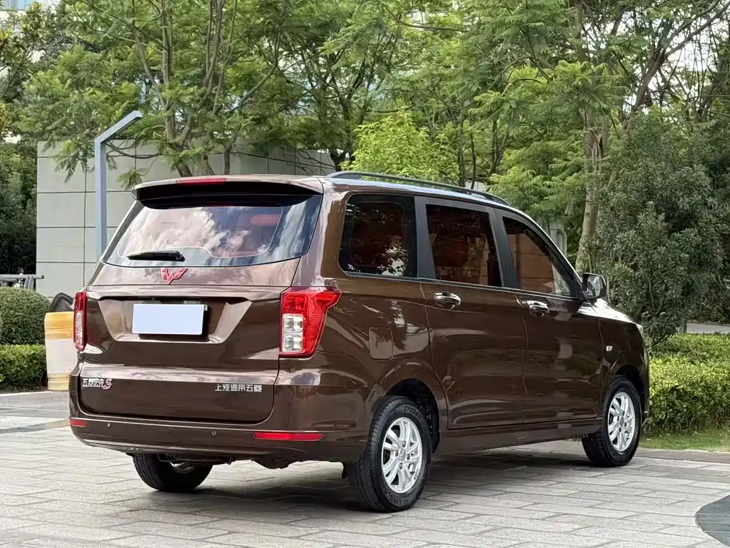 Wuling Hongguang 2019 — фото 9