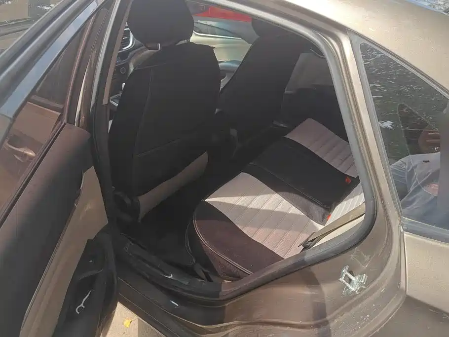 Buick Excelle GT 2017 — фото 11