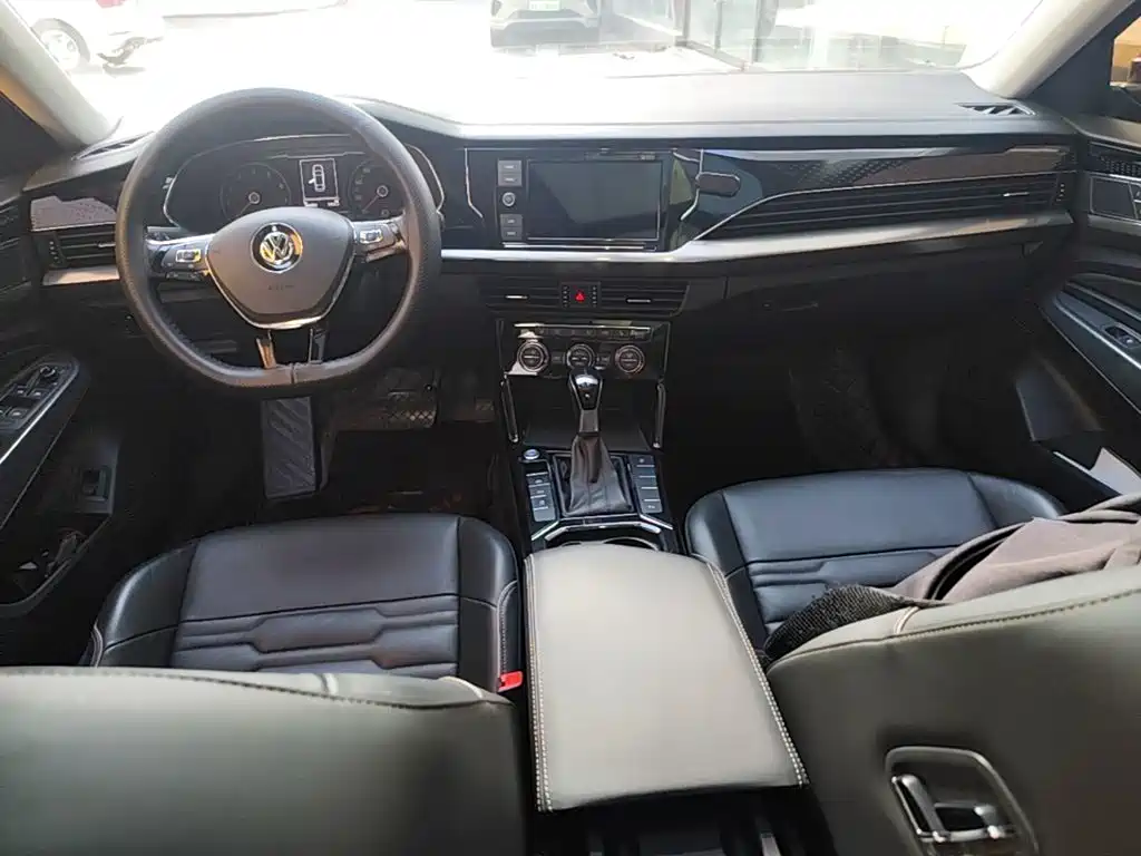 Volkswagen Passat 2019 — фото 10