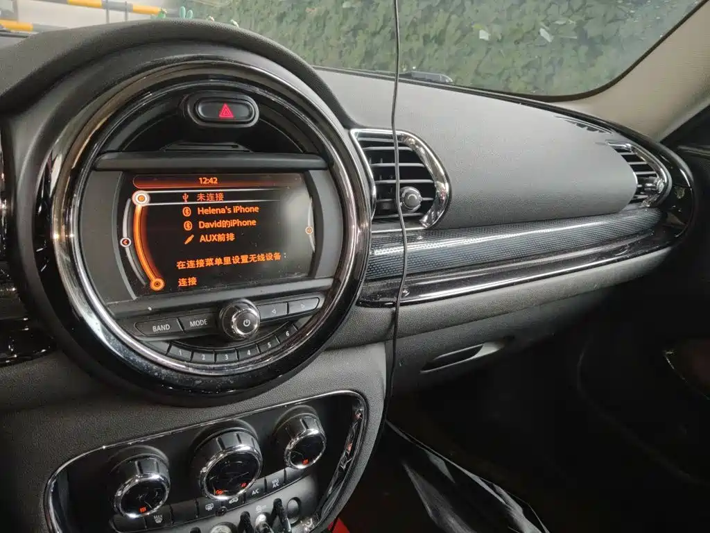 MINI Clubman 2016 — фото 10