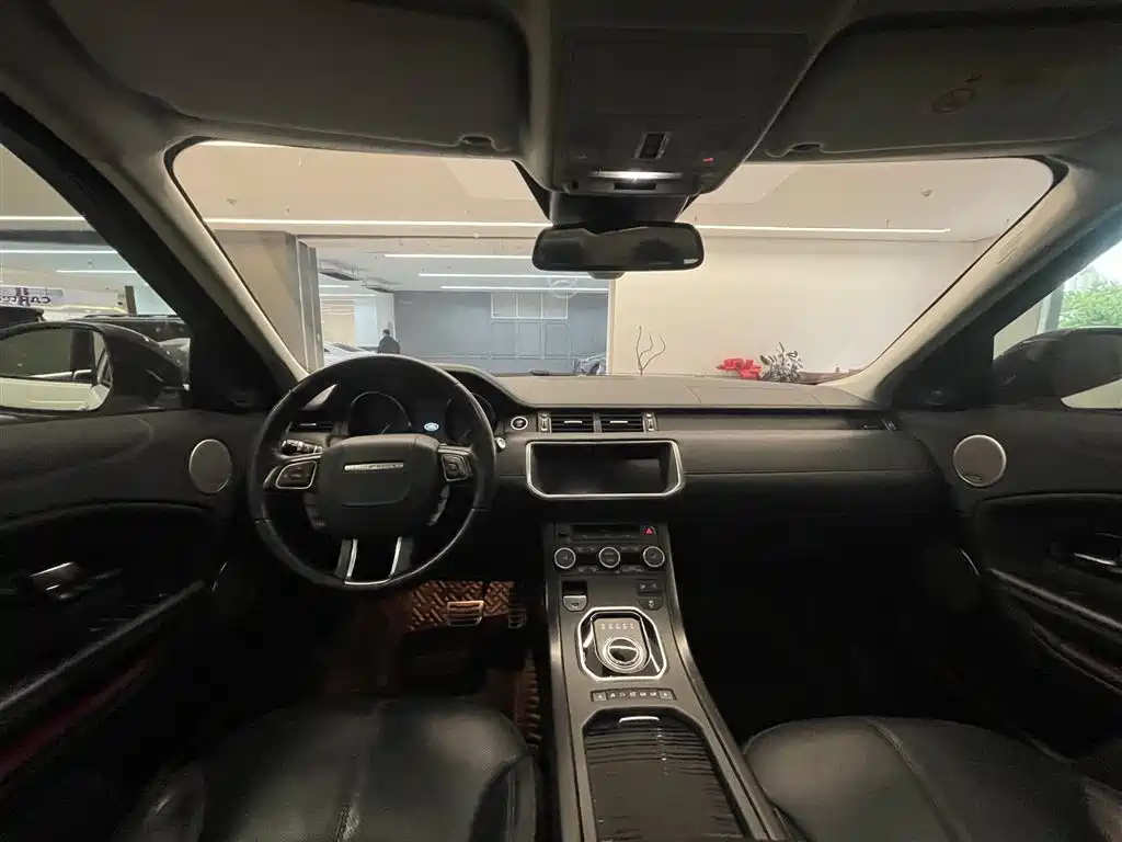 Land Rover Evoque 2018 — фото 12