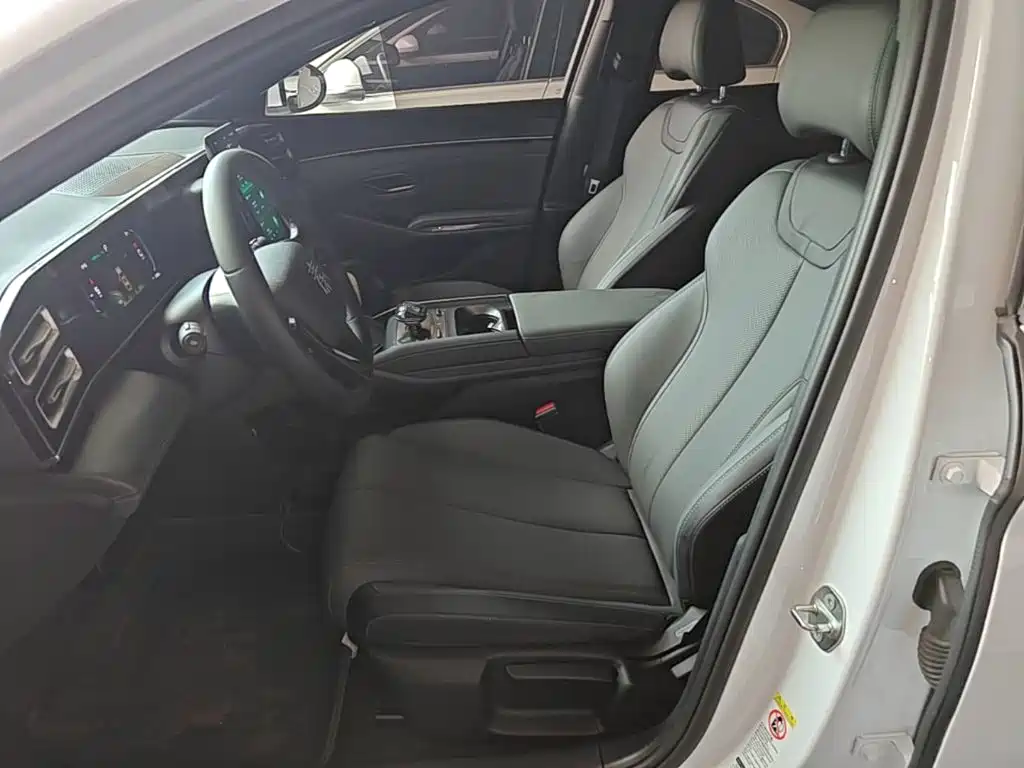 BYD Qin L 2025 — фото 15