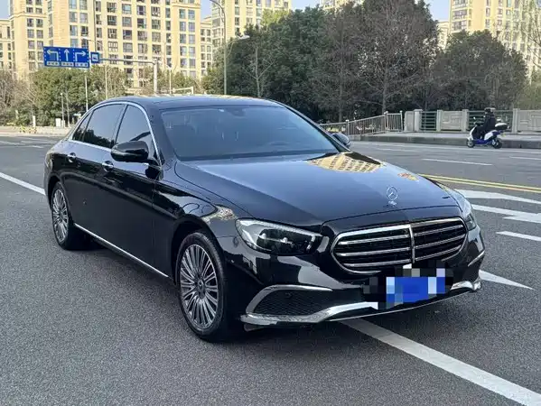 Mercedes-Benz E-Class 2023
