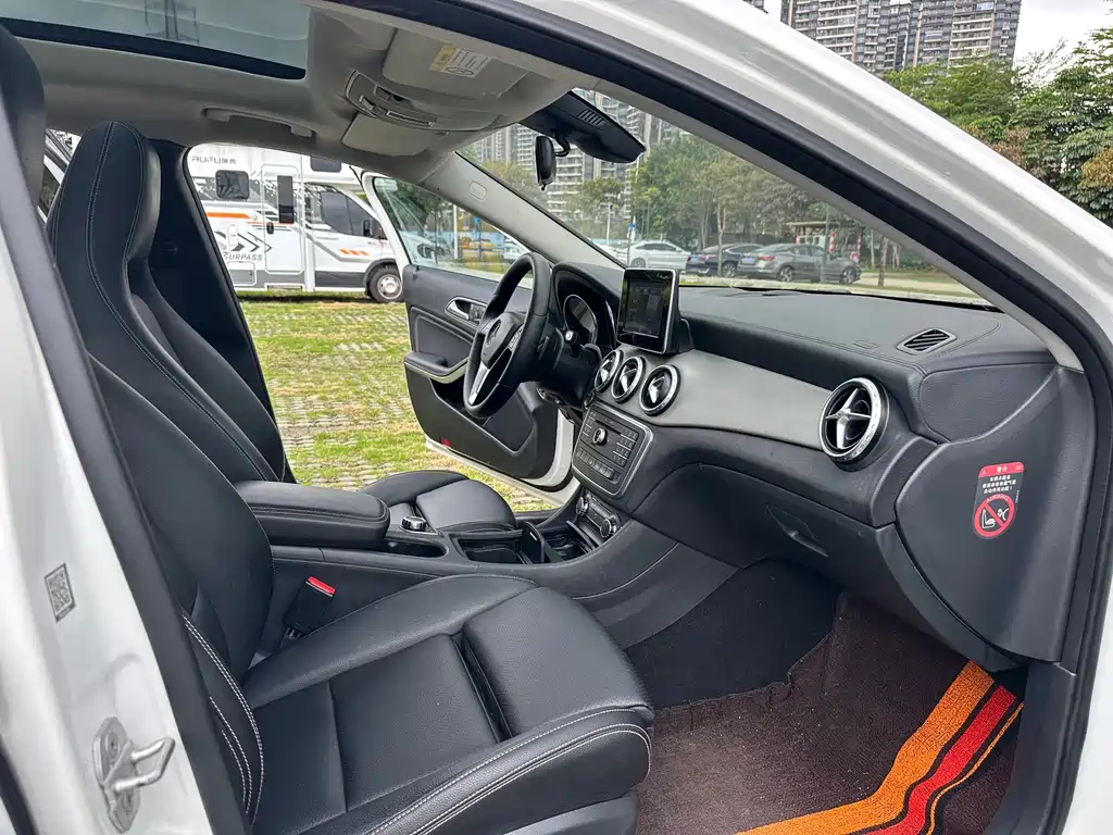 Mercedes-Benz GLA 2016 — фото 12
