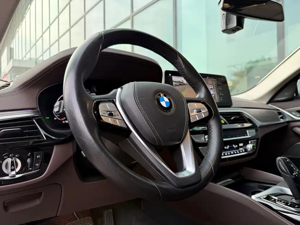 BMW 5 Series 2022