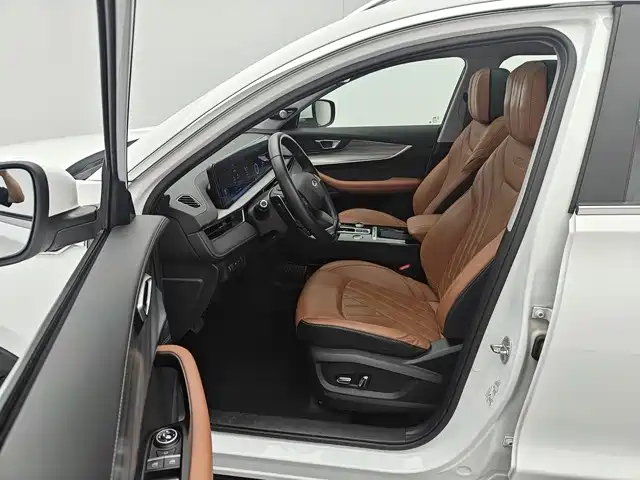 Chery Tiggo 8 PLUS 2022 — фото 9