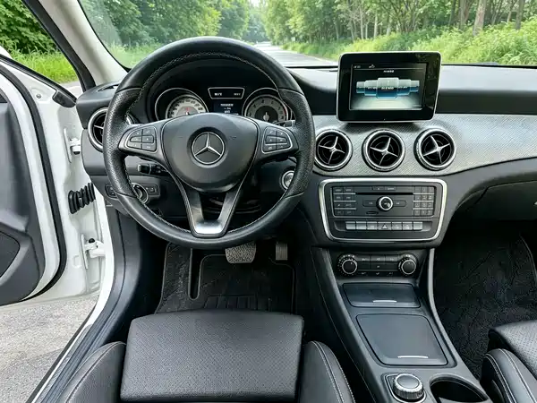 Mercedes-Benz GLA 2017