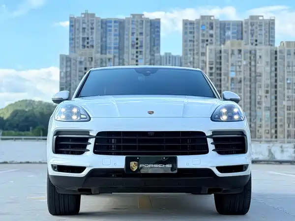 Porsche Cayenne 2022